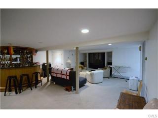 866 Plattsville Rd, Bridgeport CT  06611-3569 exterior