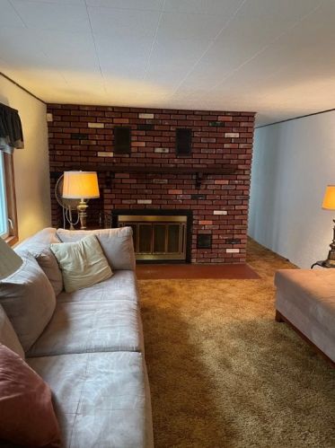 9822 Seminole Trl, Linesville, PA 16424-4984
