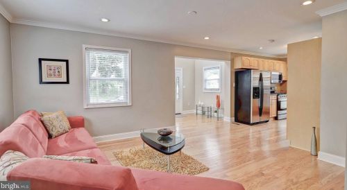 7127 Roosevelt Ave, Falls Church VA  22042-1623 exterior