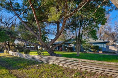 855 Butler Ave, Santa Rosa, CA 95407-8025
