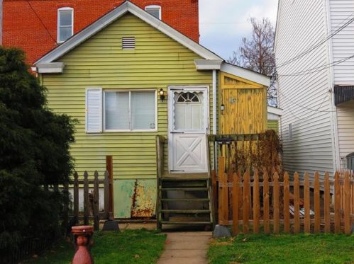 1807 4th Ave, New Kensington, PA 15068-4407