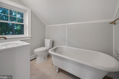 5 Mispillion St, Harrington DE  19952-1024 exterior