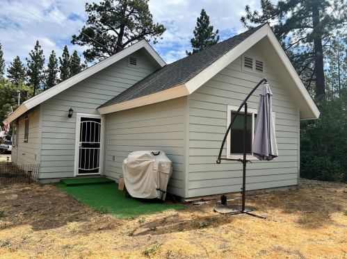 204 North Shore Dr, Big Bear City, CA 92314-9417