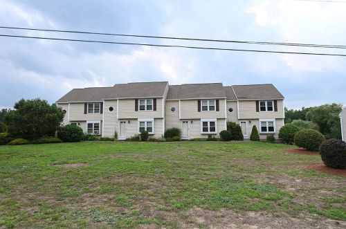 24 Scott Ln, Sandown NH  03873-2139 exterior