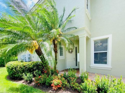 1385 Mariposa Cir, Naples, FL 34105-7265