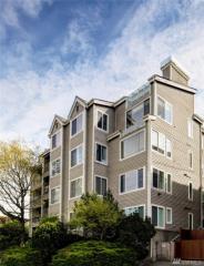 2572 14th Ave, Seattle WA 98119-2120 exterior