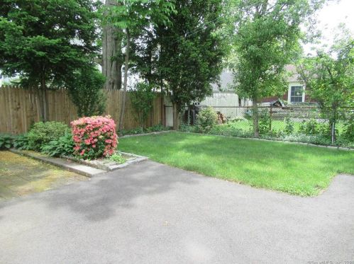87 Astoria Ave, Bridgeport CT  06604-1706 exterior
