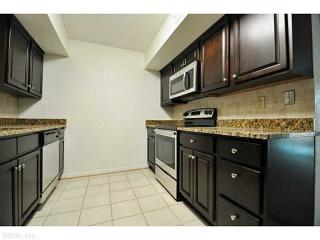 709 Hampshire Pl, Virginia Beach VA  23462-1656 exterior