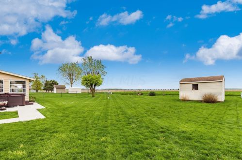 391 Waverly Ave, Washington Ch OH  43160-2464 exterior