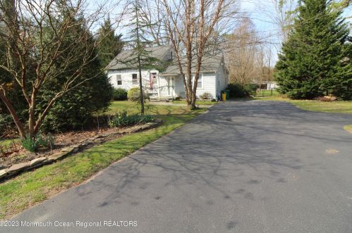 178 Cassville Rd, Jackson Twp, NJ 08527-4712