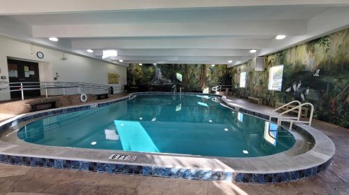 147 Chatham G, West Palm Beach FL  33417-1823 exterior