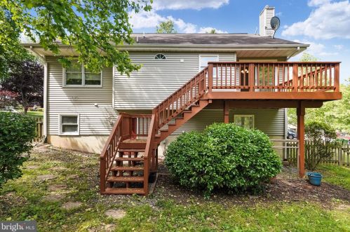 7309 Drew Ln, Fredericksburg VA  22407-6667 exterior
