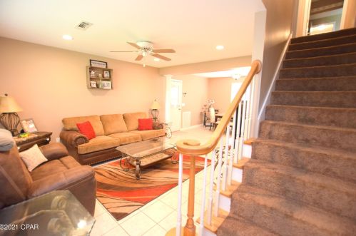 427 Martin Luther King Dr, Sunny Hills, FL 32428-1226