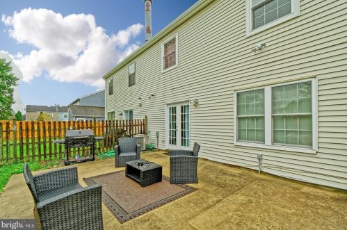 16 Old Orchard Dr, Erial NJ  08081-3053 exterior