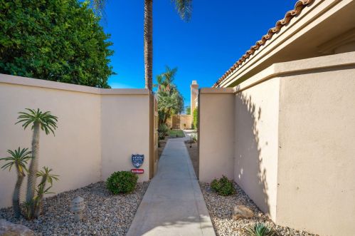 54660 Inverness Way, La Quinta CA  92253-5602 exterior