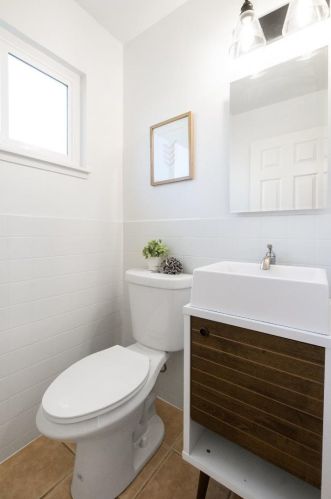 569 Crestmont Dr, Oakland CA 94619-2300 exterior