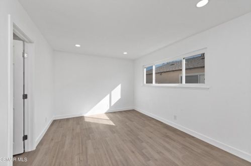 2169 Marvel Ave, Simi Valley CA  93065-2211 exterior
