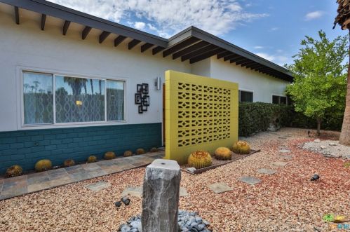 1135 Sunrise Way, Palm Springs CA  92262-5310 exterior
