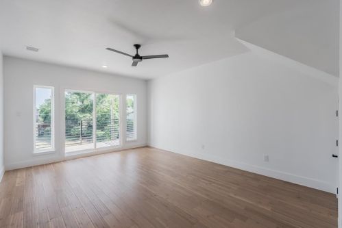 2036 Calypso St, Dallas TX 75212-1720 exterior