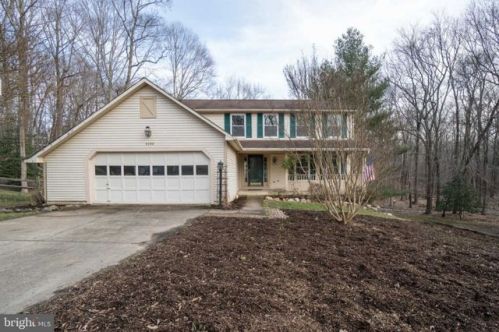8189 Ships Curv Ln, Springfield VA  22153-1834 exterior