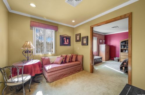 33 Lorijean Ln, Elwood NY  11731-4118 exterior