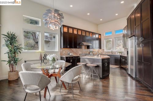 7164 Buckingham Blvd, Berkeley CA  94705-1715 exterior