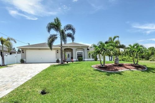 3826 23rd Pl, Cape Coral, FL 33909-3235