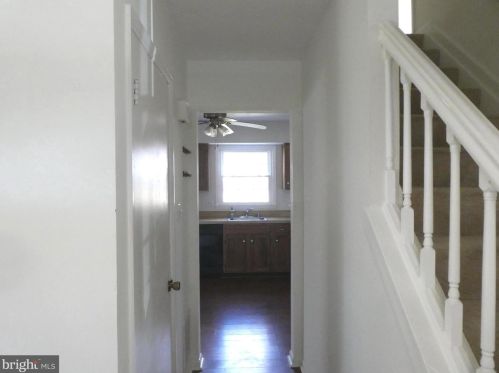 8922 Lake Braddock Dr, Springfield VA  22015-2128 exterior