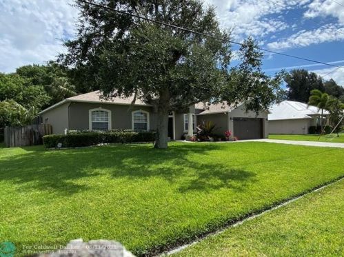 5327 Nassau Ln, Fort Pierce, FL 34983-3314