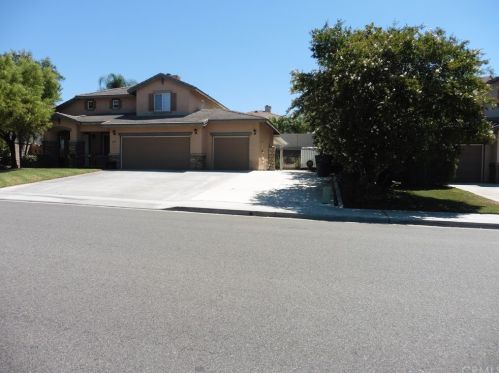 6356 Claridge Dr, Riverside, CA 92506-4749