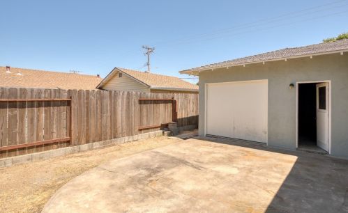 498 Cloverland Way, Valley Home CA 95361-2604 exterior