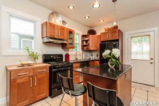 44 Priem St, Rochester, NY 14607-1818