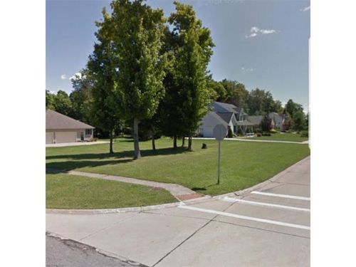 47 Maple Dr, Seville, OH 44273-9187