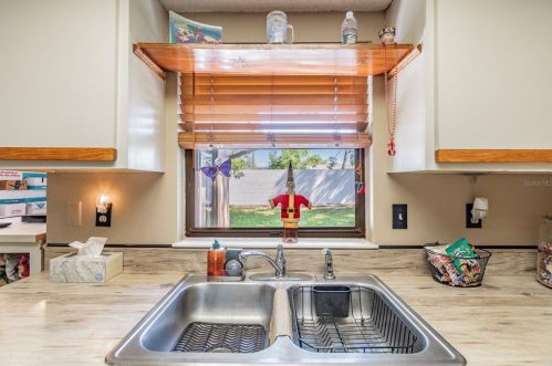 10330 Maverick St, New Port Richey FL 34654-5827 exterior