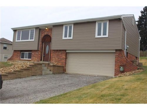 2216 Briarwood Dr, Mckeesport, PA 15135-3202