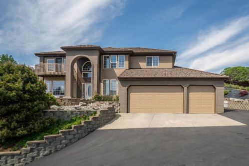1916 Broadway Pl, Wenatchee, WA 98801-8311