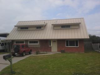 334 Belmont Dr, Corpus Christi TX  78418-2804 exterior