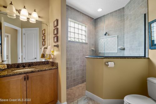 3618 Indian Riv Dr, Cocoa FL 32926-8705 exterior