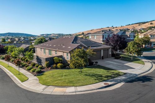 205 Tillman Ct, Folsom CA  95762-9571 exterior