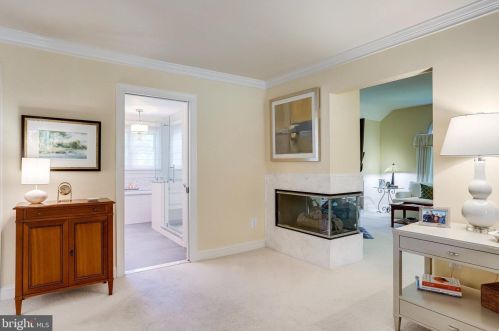 11406 Wild Bramble Way, Herndon VA  20194-1001 exterior