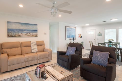 1140 Lake Clarke Dr, West Palm Beach FL  33406-5329 exterior