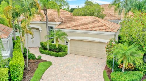 8639 Falcon Green Dr, West Palm Beach, FL 33412-1576