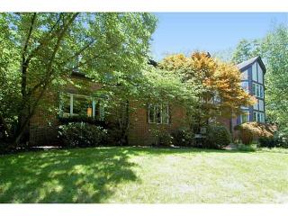 611 Twin Pine Rd, Pittsburgh, PA 15215-1568