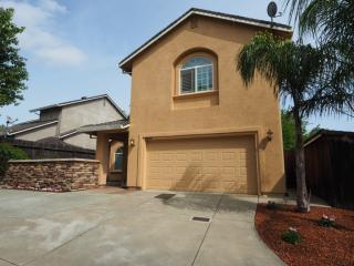 4051 Kannasto St, Rocklin, CA 95677-3112