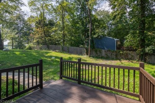 340 Lake View Dr, Fredon NJ  07860 exterior