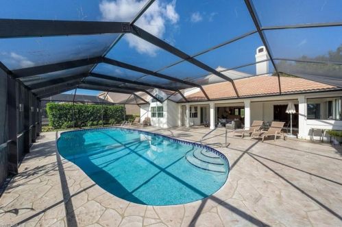 43 Grey Wing Pt, Naples, FL 34113-8404