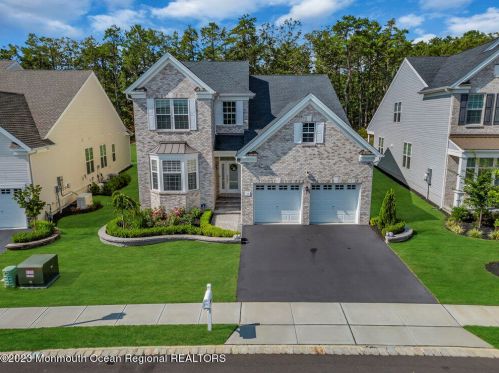 31 Ambermist Way, Lacey, NJ 08731