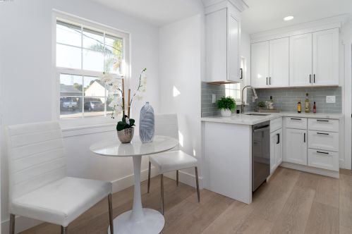 26184 Stanwood Ave, Hayward CA  94544-2736 exterior