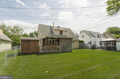 667 Brighton Ter, Holmes PA  19043-1009 exterior