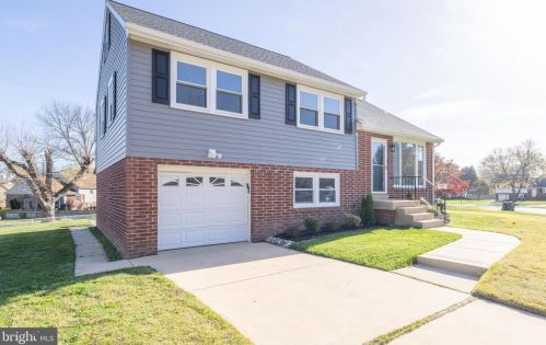 606 Dorcaster Dr, Wilmington, DE 19808-2212